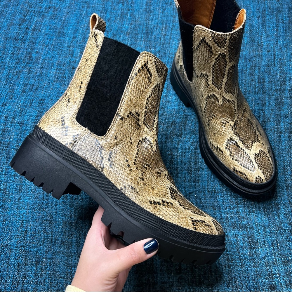 Lucky Brand Ellerey Platform Pull On Chelsea Boots in Snake Print Women's 9.5